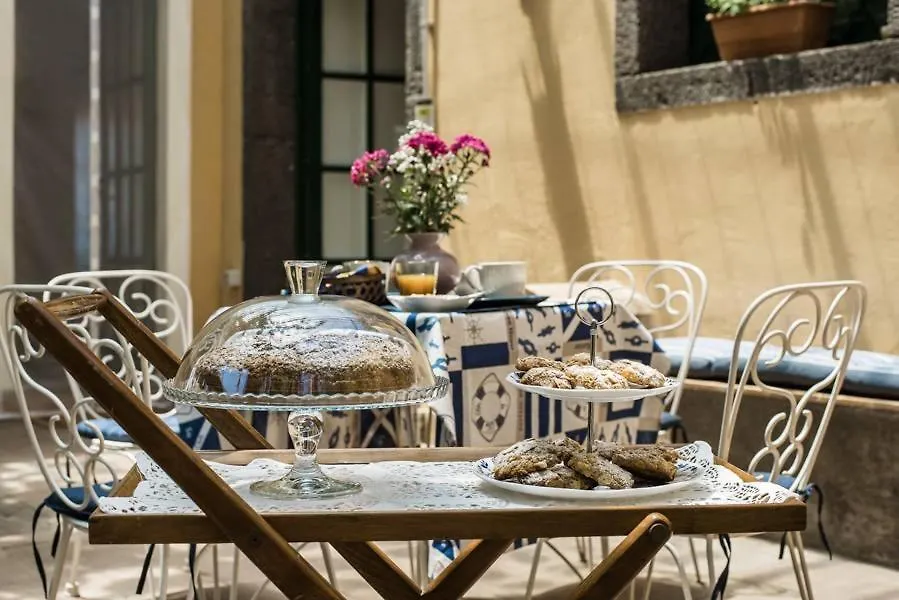 B&B Lu Paradisu Capomulini Bed and Breakfast